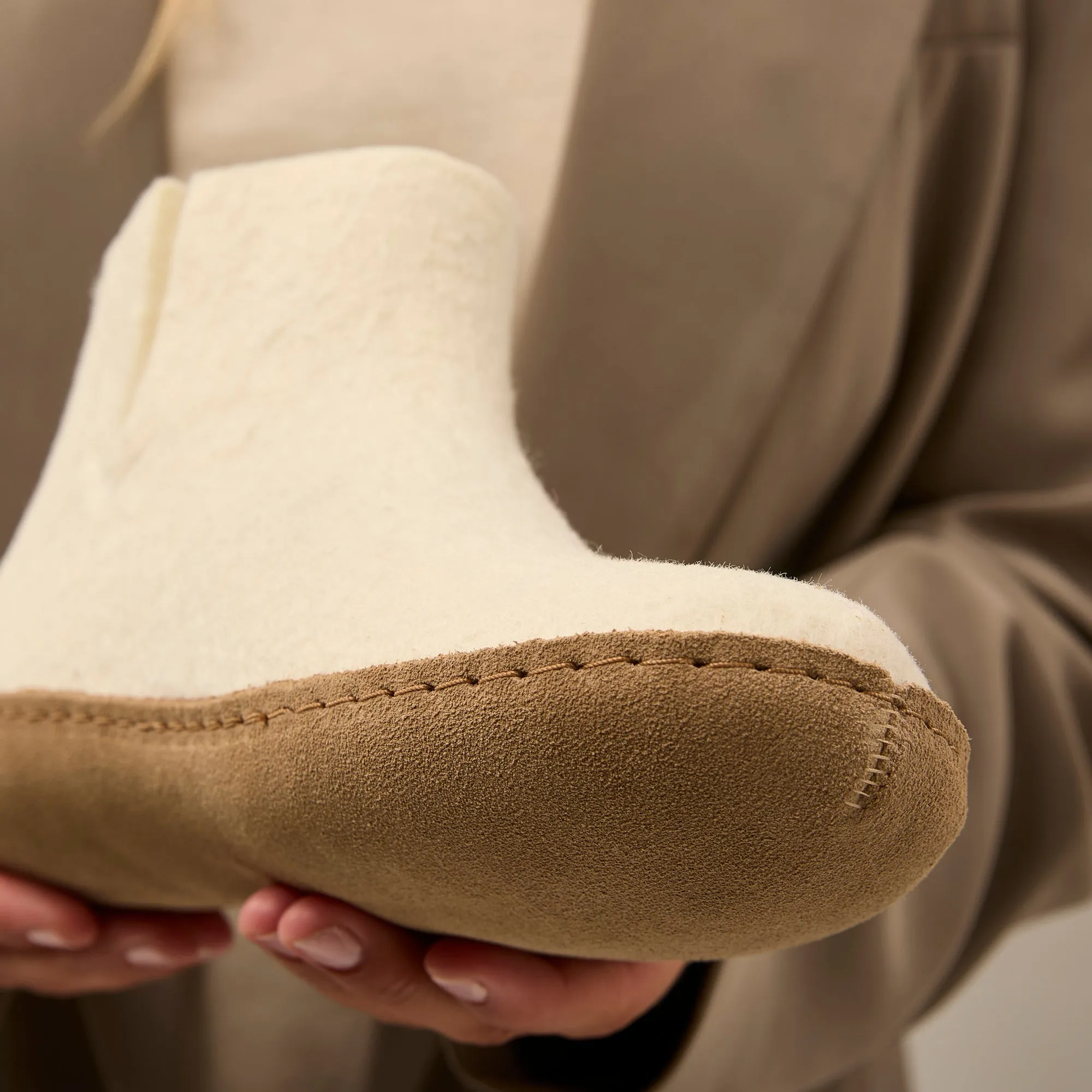 Boot with leather sole - White